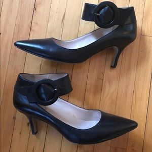 Black leather heels 👠 with ankle strap